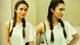 #StyleBuzz: Decoding Divyanka Tripathi's uber chic look from 'The Voice' launch party thumbnail