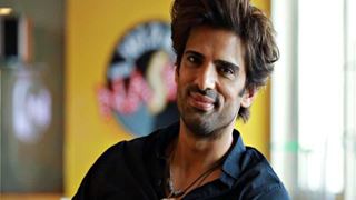 Mohit Malik Makes His Fan Wish Come True; Proves He Has Heart of Gold!