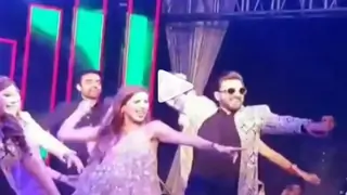 [In Video] Ranveer Singh does the CRAZY 'Ankh Mare' dance at... Thumbnail