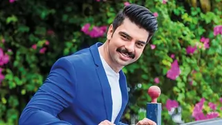 Vipul Roy adds another feather in his cap by debuting in a web-series 'Booo...Sabki Phategi' Thumbnail