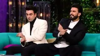 WATCH: When Ranbir mimicked GF Alia and Ranveer copied cousin Sonam thumbnail