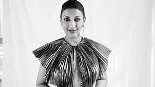 Sonali Bendre Shows off her 20 inch CANCER SCAR like a BOSS Thumbnail