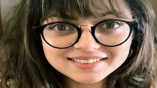 Drashti Dhami dons a geeky look! Thumbnail