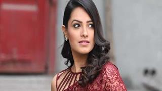 #WackyWednesday: Anita Hassanandani says she is NOT a Naagin but an Anaconda! Thumbnail