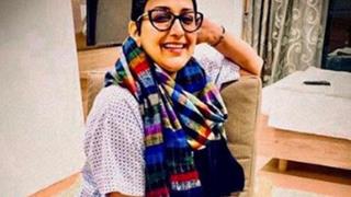 Sonali Bendre BACK IN THE HOSPITAL; Cancer treatment resumes Thumbnail