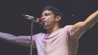 Farhan Akhtar treats fans with next music video 'Seagull' Thumbnail