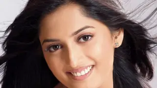 Sajan Re Phir Jhoot Mat Bolo actress Parvati Vaze is now ENGAGED!! Thumbnail