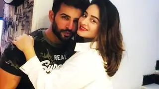 Jay Bhanushali is being a 'good husband' on wifey Mahhi Vij's birthday Thumbnail