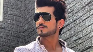 I have some Kismat Konnection with Naagin, says Arjun Bijlani Thumbnail