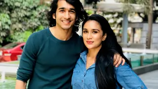 When Nityaami Shirke slaps Shantanu Maheswari on the sets of ALTBalaji’s Medically Yourrs! Thumbnail