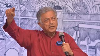 Award winning playwright and veteran actor Girish Karnad passes away! 