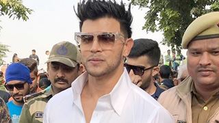 Actor Sahil Khan files FIR against three people for sharing his morphed pictures! thumbnail
