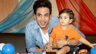Tusshar Kapoor relates his son Laksshya to a baby animal. Details below!