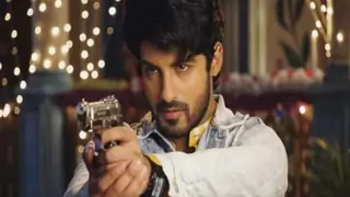  Gathbandhan: Raghu Performs Life Threatening Stunt to Save Dhanak! Thumbnail