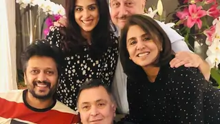 Does Rishi Kapoor’s Tweet to Ritesh Deshmukh Hint at the former’s Autobiography?