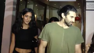 Reports: Aditya Roy Kapoor and Diva Dhawan all set to get Engaged; Make their relationship Official Thumbnail