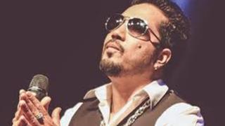 Mika Singh reaches FWICE for help Post Industry Ban, says ‘Will continue to do good for India’ Thumbnail