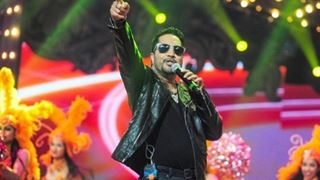 Ban Revoked: Mika Singh Chants ‘Jai Hind’ in his apology!  Thumbnail