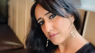 Gul Khan Clarifies Multiple Rumours About Her Shows in Single Window Post! Thumbnail