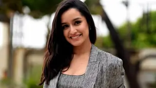 Shraddha Kapoor rides high on success! Gets approached for many projects Thumbnail