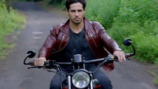 Sidharth Malhotra severely injured in a Bike Accident; Continues shooting for Shershaah