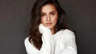 Tara Sutaria Reveals the Reason she decided to Learn Sign Language Thumbnail