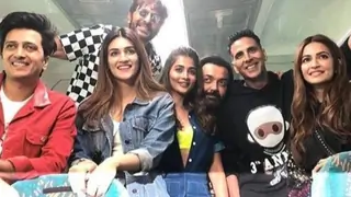 Housefull 4’s latest dialogue promo is all you want, to end your day on a happy note! Thumbnail
