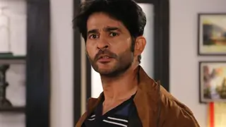 Hiten Tejwani: I am playing a film star in 'D Code Thumbnail
