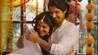 From Real To Reel, Aditya & Anushka’s Chemistry in Fittrat is The Talk of The Town