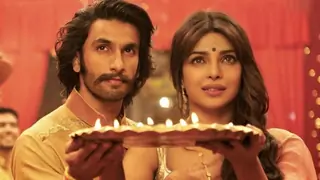 Priyanka - Ranveer all set to Sizzle the screens with their Sensuous Chemistry in SLB's Baiju Bawra? Thumbnail