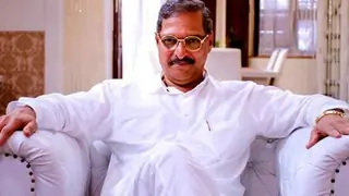When Nana Patekar actually got burned while shooting Parinda! Video below...