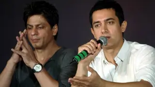 Not Aamir Khan but Shah Rukh was the first choice for Forrest Gump remake! Proof below…