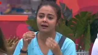 Devoleena Injures Her Back During a Task; Doctors Called In The 'Bigg Boss' House Thumbnail