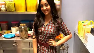  Ashnoor Kaur Turns Stylist; Creates Look For Her Character's Grown-up Version From Scratch! Thumbnail