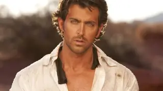 Even the Britons can’t stop drooling over Hrithik; Polls prove UK has Hots for him! Thumbnail