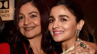 Pooja Bhatt on Why Alia is a Star: "As long as you Look okay, Show up and your Waist Size is perfect, Nobody Cares" Thumbnail
