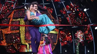 Indian Idol 11: After Neha Kakkar, Aditya Narayan Drops Bharti Singh! Thumbnail