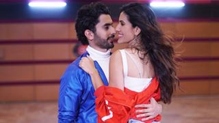 Sunny Singh and Sonnalli Seygall's stuns the audience with their on-screen magic! Thumbnail