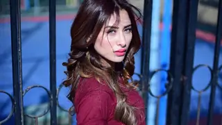 Mahira Sharma Indulges in A Heart to Heart Talk With Paras Chhabra Thumbnail