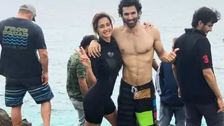 Disha- Aditya Locking Lips Underwater for Malang: The Duo had to Sync their Breathing Patterns Thumbnail