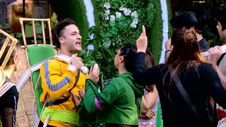 BB13: Bigg Boss warns the contestants as they get violent in the Task! Thumbnail