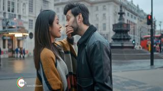 Never Kiss Your Best friend Trailer: Nakuul Mehta-Anya Singh Starrer ZEE5 Series Dwells on Perils of Kissing Your Best Friend!