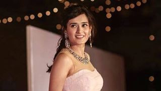 Pankhuri Awasthy On Refusing To Do Bold Scenes in Web Shows thumbnail