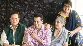 Salman’s Khaandaan inspired Kabhi Eid Kabhi Diwali’s Plot: Film to Address the Issue of Hindu-Muslim amity Thumbnail