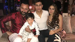 Saif Accepts being Selfish; Talks about Raising Taimur Differently than Sara and Ibrahim! Thumbnail