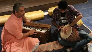 Varun Badola Makes His Singing Debut With Mere Dad Ki Dulhan! Thumbnail