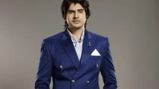 Rahil Azam Sports A New Avtaar For Star Plus' 'Dil Jaise Dhadke... Dhadakne Do..." Thumbnail