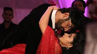 Guddan Tumse Na Ho Payega: Akshan to Create SRK-Kajol's Dramatic Drop From DDLJ! Thumbnail