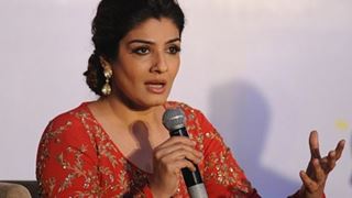Raveena Tandon Pinpoints ‘Hypocritical’ Beauty Standards, says Heroes use Plastic Surgery too
