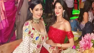 Janhvi Kapoor on Comparison with Mother Sridevi: People Need to Accept that I’m a Different Person  Thumbnail